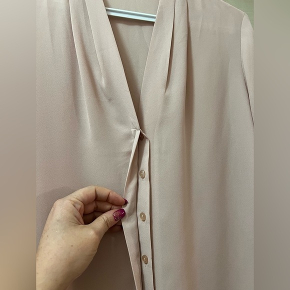 ⚫️ BOGO Violet and Claire women’s blush pink blouse size small - Picture 3 of 8